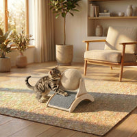 Balle griffoir rotative 2-en-1 HammiePets avec bois massif et sisal pour chat, en position sur un sol.