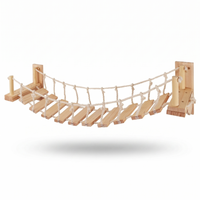 Module mural pont suspendu pour chat de 1m, en corde de sisal, par HammiePets, avec plateforme en bois massif.